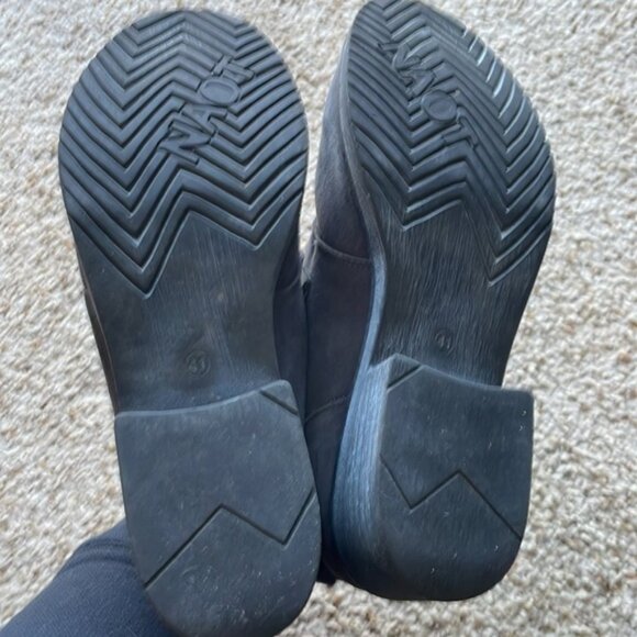 Naot grey suede booties size 41 - Picture 2 of 6